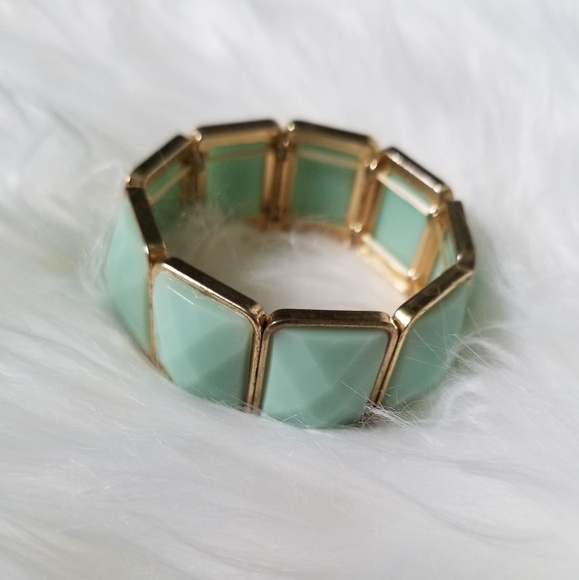 Jewelry - NWOT Mint & Gold Stretch Bracelet